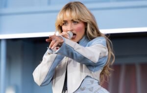 Sabrina Carpenter's Espresso Lyrics